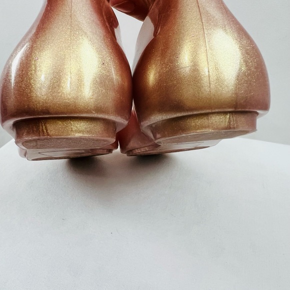 ⭐️HOST PICK⭐️ Mel Dreamed by Melissa Kids Space Love Pumps Rose Gold with Bow - Picture 7 of 12